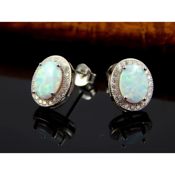 Eleganckie owalne rodowane srebrne kolczyki z opalem i cyrkoniami owal opal cyrkonie srebro 925